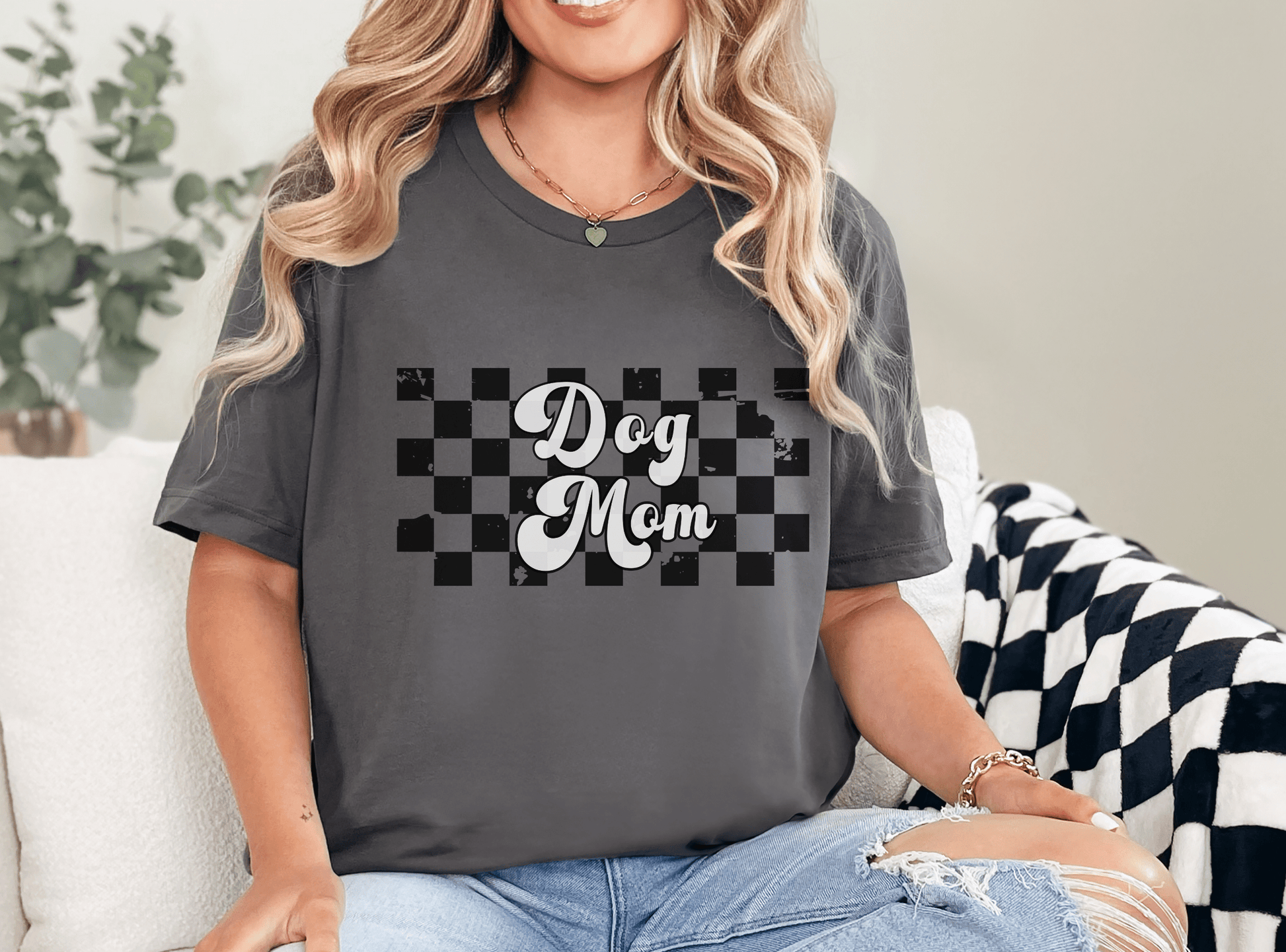 T-Shirt Dog Mom Retro Tee