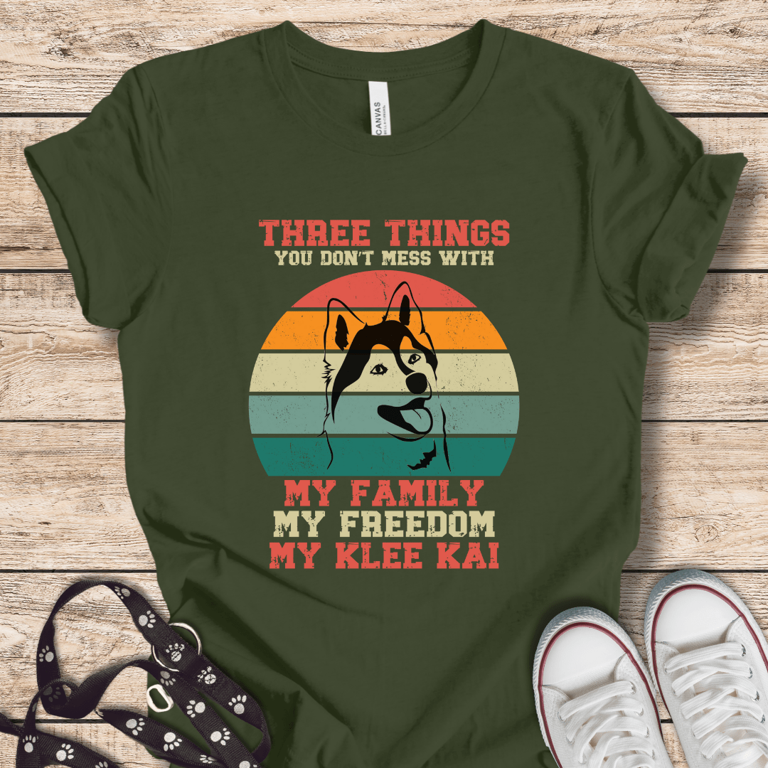 T-Shirt Military Green / XS Three Things Not To Mess With Tee